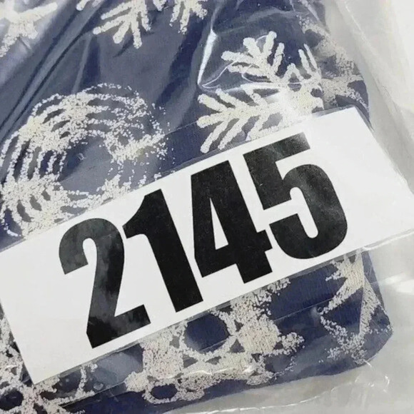 EUC Lands' Land Crewneck Winter Snowflake Printed Long sleeve T shirt Women's L - Picture 8 of 8